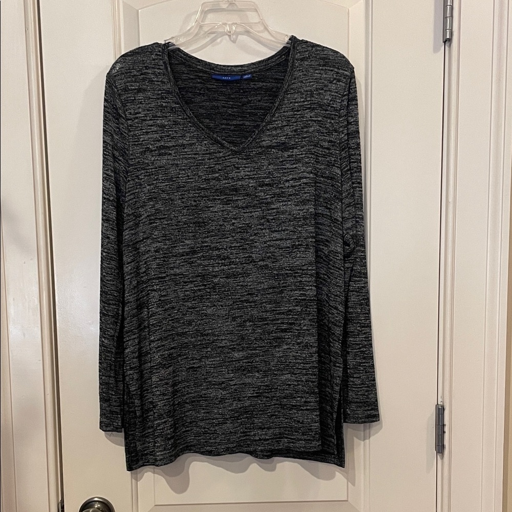 Apt. 9 Charcoal and Black Knit Top